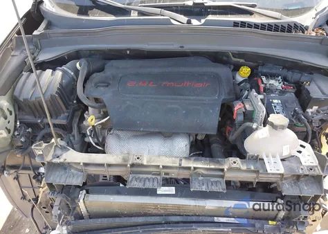 2017 Jeep Renegade Trailhawk 4X4 из США, поврежденный, VIN ZACCJBCB3HPE61900